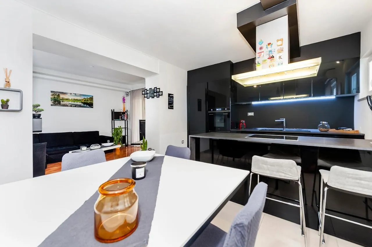 Apartment Cave Rovinj